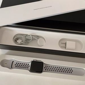 Apple Watch Series 3 42mm Nike+ Edition LTE+GPS